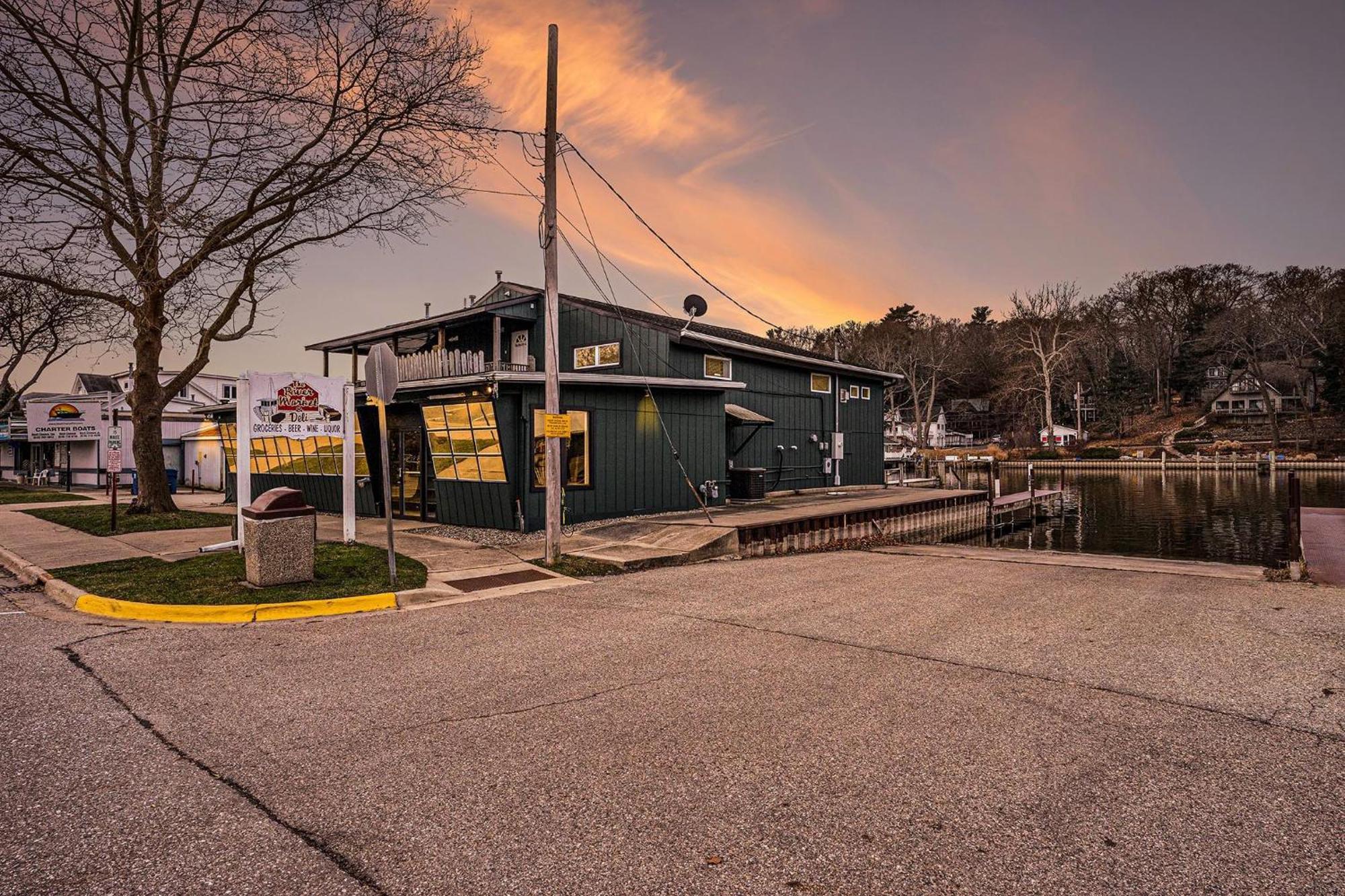Riverside Suites - Unit A Saugatuck Esterno foto